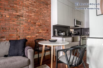 95 Perry St in New York, NY - Building Photo - Building Photo