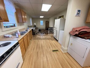 915 W 4th Ave in Mitchell, SD - Building Photo - Building Photo