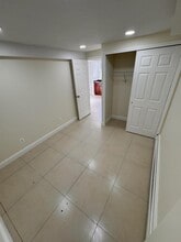 51-18 48th St in Flushing, NY - Building Photo - Building Photo