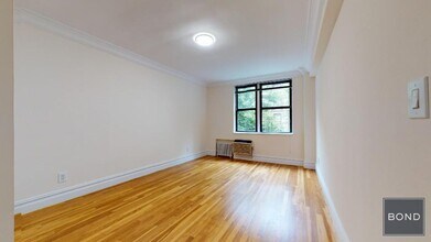 229 E 80th St in New York, NY - Building Photo - Building Photo