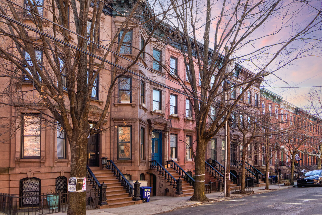 113 Wayne St in Jersey City, NJ - Building Photo