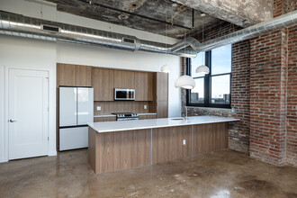 Tate Apartments in St. Louis, MO - Foto de edificio - Interior Photo