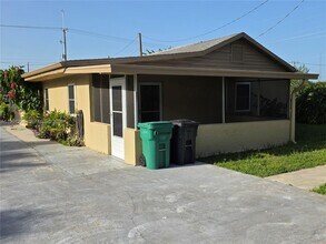 4321 Kirby Loop Rd in Fort Pierce, FL - Building Photo - Building Photo