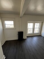 408 W Ionia St, Unit 3 in Lansing, MI - Building Photo