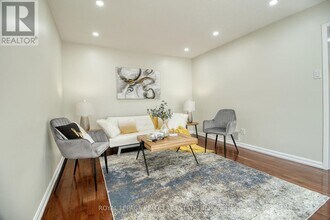 13 Stillwater Crescent in Brampton, ON - Building Photo - Building Photo