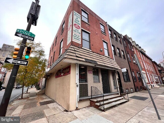 property at 1900 Pine St