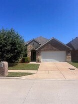 2333 Olivia Ln in Little Elm, TX - Building Photo
