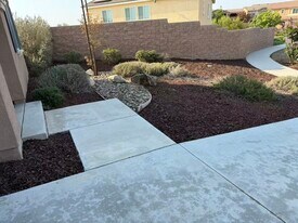 19399 Lone St in Riverside, CA - Building Photo