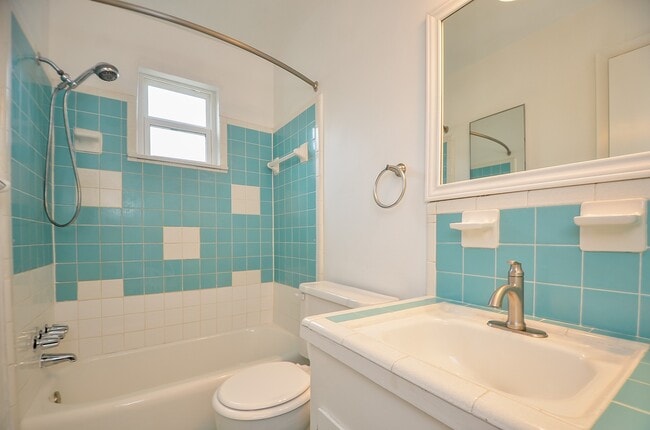 8810 Ilona Ln in Houston, TX - Building Photo - Building Photo