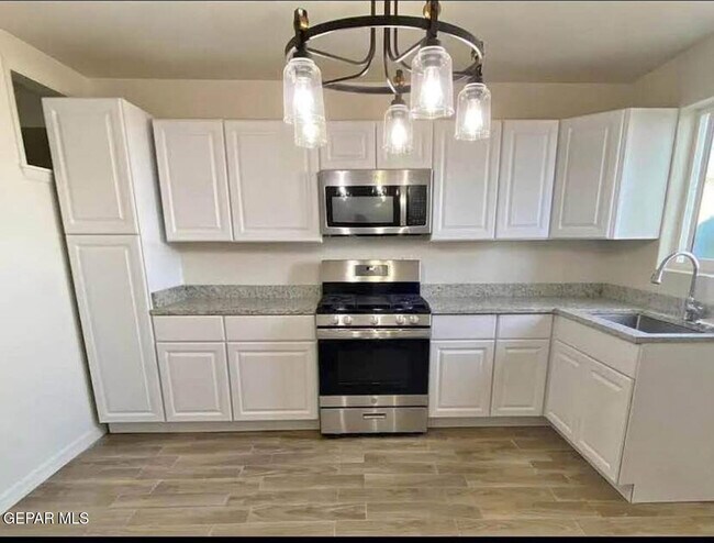 1929 Detroit Ave in El Paso, TX - Building Photo - Building Photo