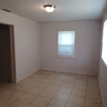 3475 14th Ave S in St. Petersburg, FL - Building Photo - Building Photo