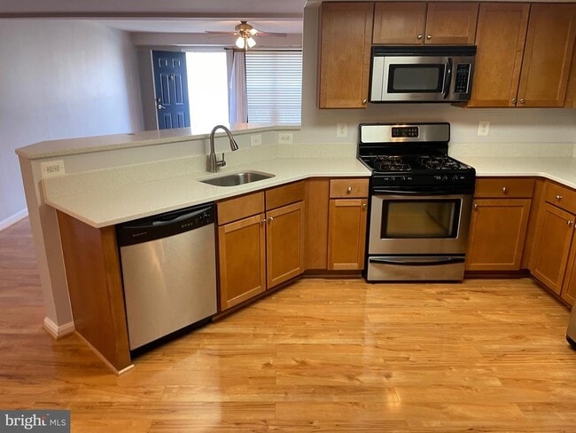 property at 1421 N Van Dorn St