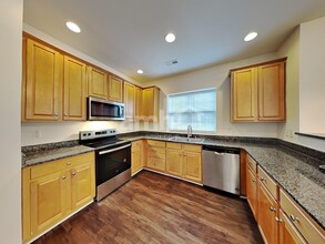 15516 Crossing Gate Dr in Cornelius, NC - Foto de edificio - Building Photo