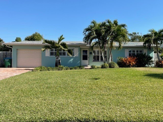 308 Fifth Ave in Melbourne Beach, FL - Building Photo
