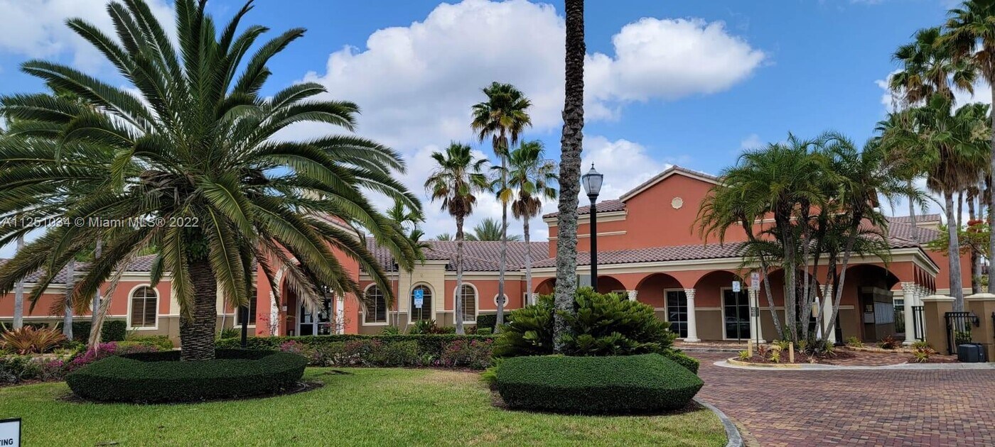 4506 SW 160th Ave, Unit 1115 in Miramar, FL - Building Photo