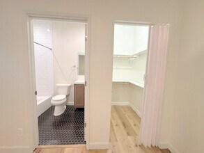 2937-2939 S Catalina St in Los Angeles, CA - Building Photo - Building Photo