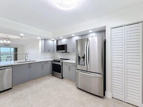 12701 SW 13th St in Pembroke Pines, FL - Building Photo - Building Photo