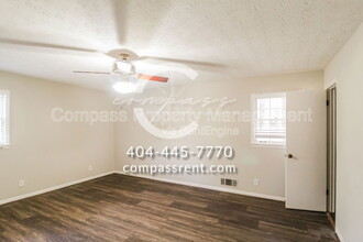 5092 Maggie Dr SW in Stone Mountain, GA - Building Photo - Building Photo