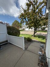 8647 Quarry Ridge Ln in Woodbury, MN - Foto de edificio - Building Photo
