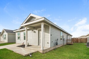 13715 Haystack Rdg in San Antonio, TX - Building Photo