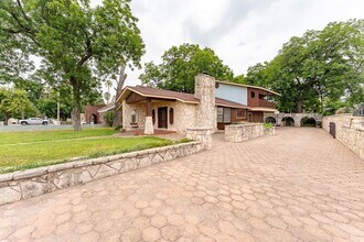 605 Griner St in Del Rio, TX - Building Photo - Building Photo
