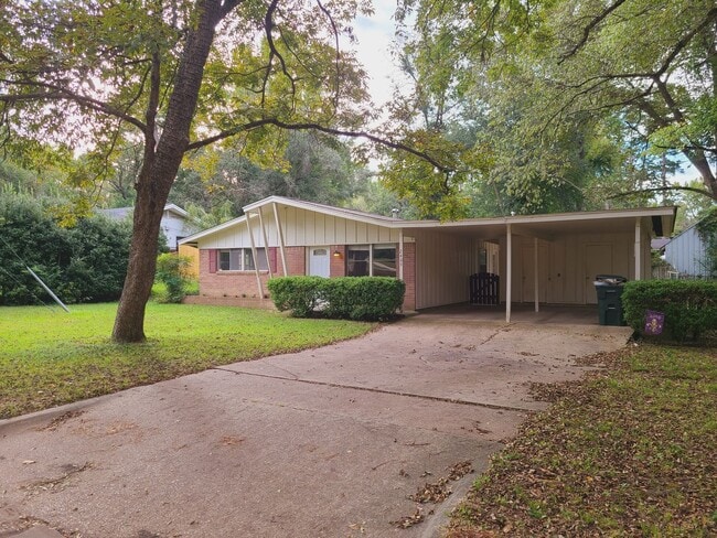 2409 Mimosa Dr in Tyler, TX - Foto de edificio - Building Photo