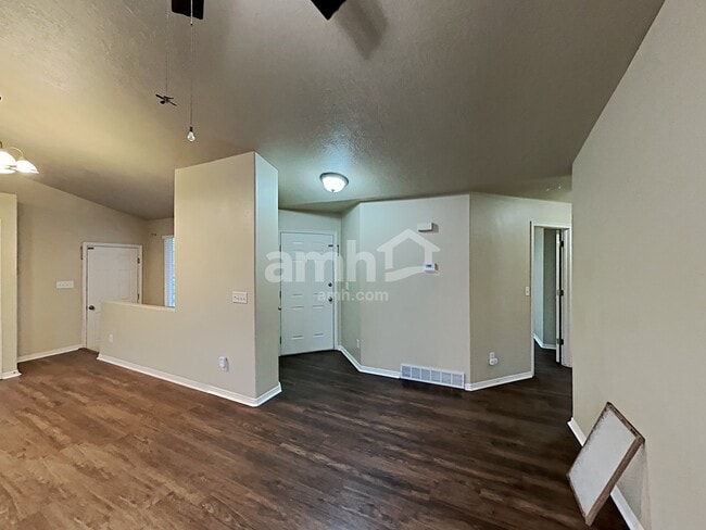 2098 Blossom St in Eagle Mountain, UT - Building Photo - Building Photo