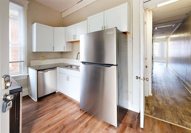 2357 N High St in Columbus, OH - Building Photo - Building Photo