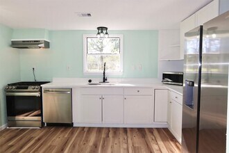 5122 Avenue L in Santa Fe, TX - Building Photo - Building Photo