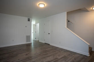 Country Club Apartments in Charlotte, NC - Foto de edificio - Interior Photo