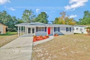 5028 McManus Dr in Jacksonville, FL - Building Photo