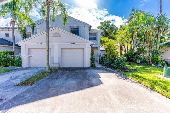 11824 SW 99th St in Miami, FL - Building Photo - Building Photo