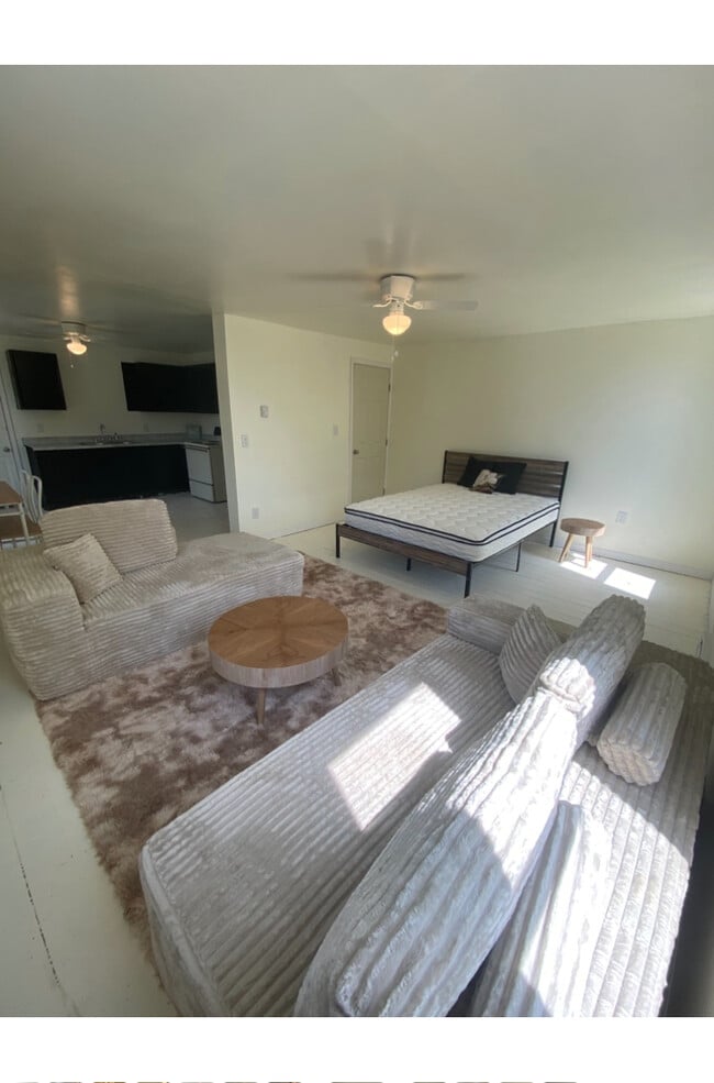501 N State Line St, Unit Suite 3