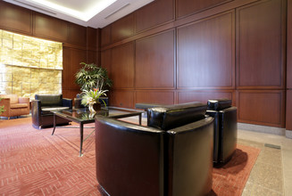 401 E Ontario St in Chicago, IL - Foto de edificio - Lobby