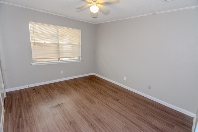 property at 1621 Northwood St