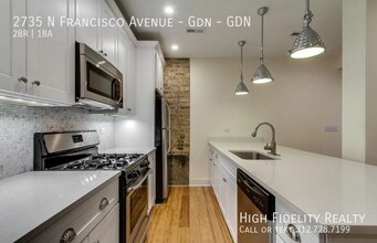 2735 N Francisco Ave in Chicago, IL - Building Photo - Building Photo