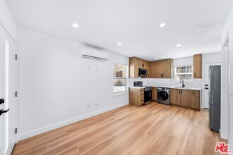 1258 Mariposa St in Glendale, CA - Building Photo - Building Photo