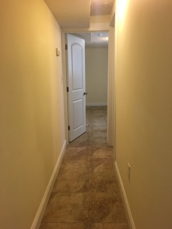 423 Pawtucket St in Lowell, MA - Building Photo - Building Photo