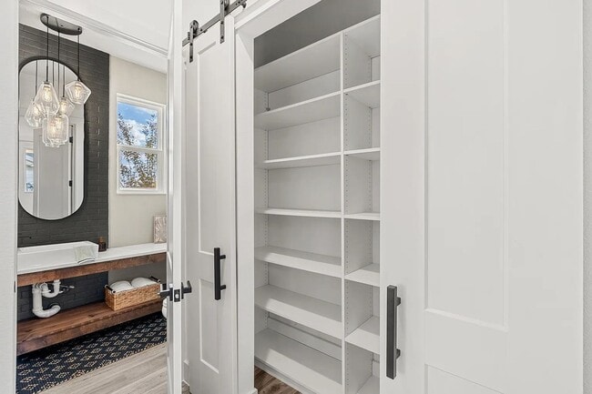 722 Ellwood Ave in Orlando, FL - Building Photo - Building Photo