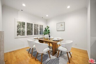 11737 Darlington Ave in Los Angeles, CA - Building Photo - Building Photo