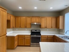 32552 Sunnyvail Cir in Temecula, CA - Building Photo - Building Photo