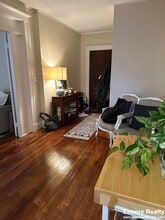213 Kelton St in Boston, MA - Foto de edificio - Building Photo