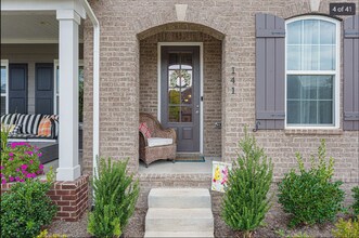 141 Saddle Wood Ln in Hendersonville, TN - Foto de edificio - Building Photo