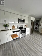 15 Walmer Rd in Toronto, ON - Building Photo - Building Photo