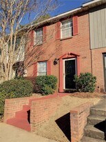 1124 Chinook St in Auburn, AL - Building Photo