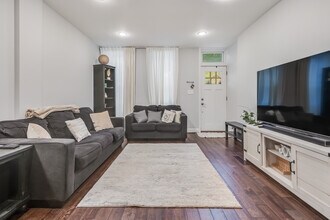 124 N Collington Ave in Baltimore, MD - Building Photo - Building Photo