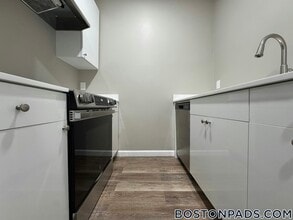 50 Evergreen St in Boston, MA - Building Photo - Building Photo