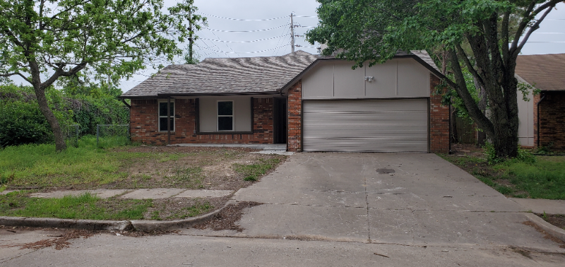 4321 W Reno St in Broken Arrow, OK - Building Photo