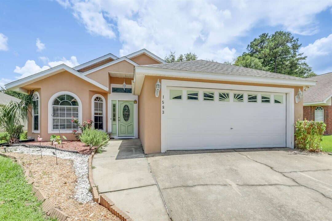 1583 Applewood Way in Tallahassee, FL - Building Photo