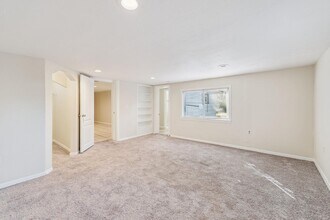 38341 Palm Grove Dr in Zephyrhills, FL - Building Photo - Building Photo